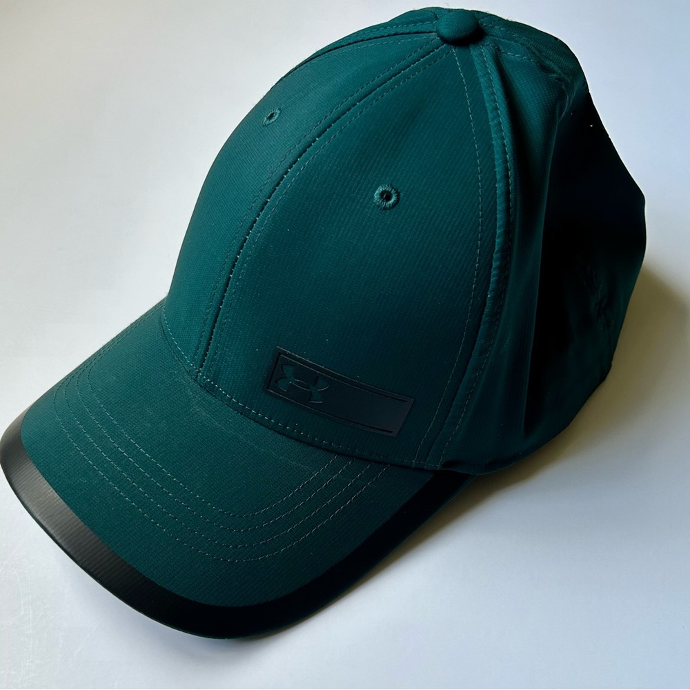 Under Armour green training cap hat